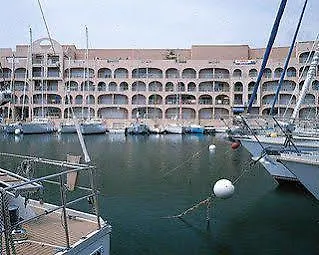 Maeva Hyeres Port Hotel *
